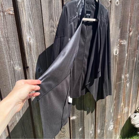 Insight black Crackle Faux Leather Jacket size 4 - Picture 4 of 17